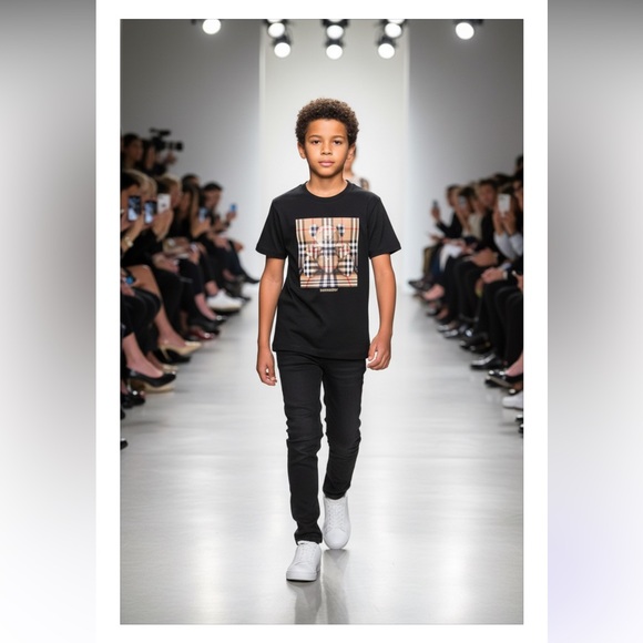 NWT- Burberry Thomas Bear T-shirt - Picture 2 of 10